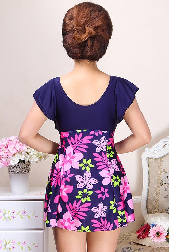 ชุดว่ายน้ำวันพีชไซส์ใหญ่ 7xl พร้อมส่ง: ชุดว่ายน้ำคนอ้วนสีน้ำเงินกรมแต่งลายดอกไม้ชมพูสีสันสดใส มีกางเกงขาสั้นใส่ด้านในแบบสวยน่ารักมากๆจ้า:รอบอก40-52นิ้ว เอว32-42นิ้ว สะโพก42-52นิ้ว