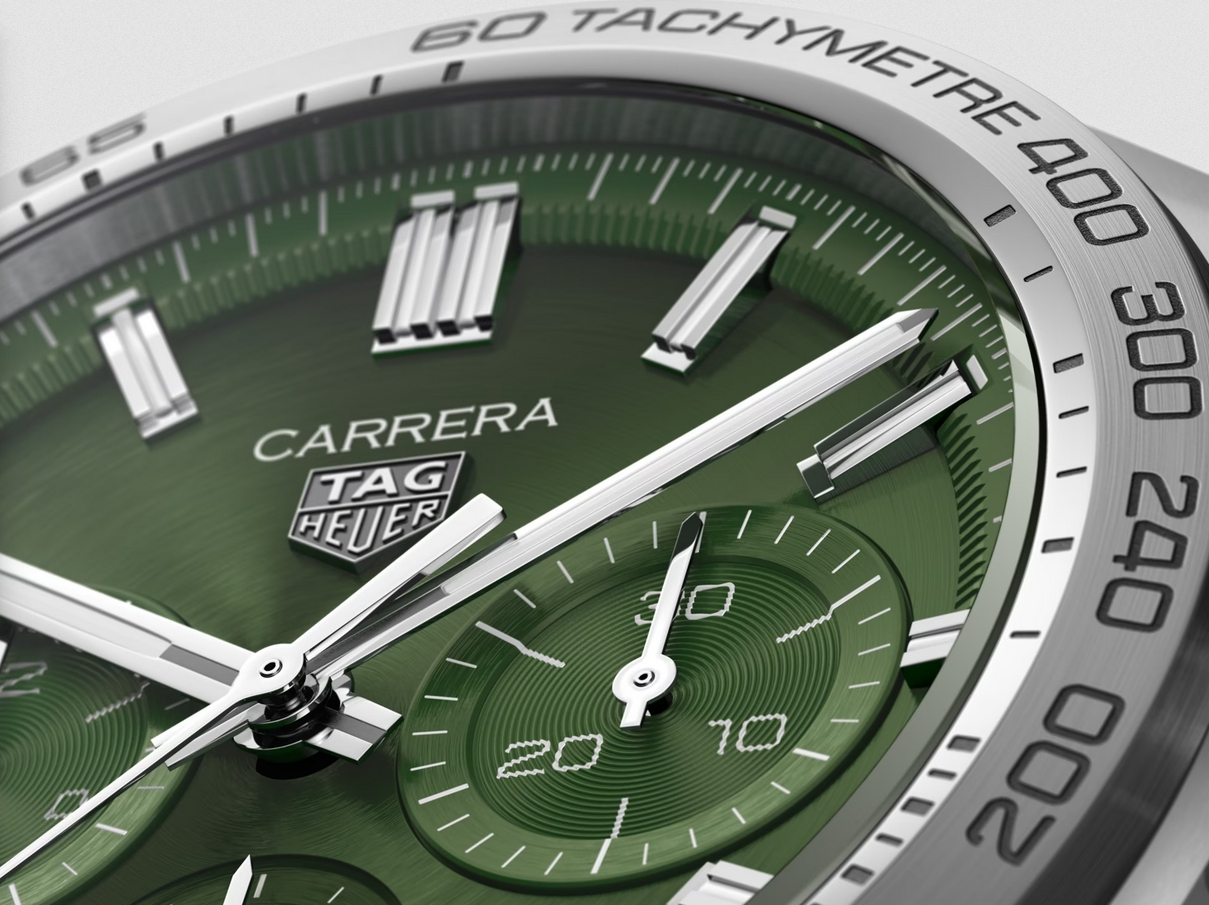 Tag Heuer CBN2A10.BA0643 นาฬิกาผู้ชาย Carrera Automatic Chronograph 44m Men's Watch