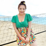 swimsuit พร้อมส่ง : แฟชั่นสีเขียวแต่งลายดอกไม้สีสดใส มีกางเกงขาสั้นใส่ด้านใน น่ารักมากๆจ้า:มี Size 4XL,6XL รายละเอียดไซส์คลิกเลยจ้า