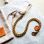 พวงกุญแจคล้องพร้อมสายทองเหลืองแท้ /Brass Keychain