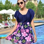 ชุดว่ายน้ำคนอ้วนพร้อมส่ง : ชุดว่ายน้ำแฟชั่นสีน้ำเงินแต่งลายดอกไม้สีชมพู กางเกงขาสั้นใส่ด้านใน น่ารักมากๆจ้า:มี Size 4XL,5XL รายละเอียดไซส์คลิกเลยจ้า