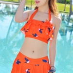 ชุดว่ายน้ำแฟชั่นพร้อมส่ง :ชุดว่ายน้ำทูพีชสีส้มแต่งลายนกแบบเก๋สายคล้องคอ มีกางเกงด้านในน่ารักมากๆจ้า:รอบอก30-38นิ้ว เอว24-30นิ้ว สะโพก30-38นิ้วจ้า