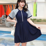 ชุดว่ายน้ำคนอ้วน 7xl พร้อมส่ง :ชุดว่ายน้ำไซส์ใหญ่สีน้ำเงิน แต่งแขนสีเทาแถบสีขาวซิปหน้า มีกางเกงขาสั้นด้านใน แบบสวย น่ารักมากๆจ้า : - รอบอก 42 - 54 นิ้ว- เอว 38 - 52 นิ้ว- สะโพก 42 - 56 นิ้ว