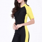 Swimsuit Bigsize พร้อมส่ง :ชุดแฟชั่นว่ายน้ำคนอ้วนสีดำแต่งแถบเหลืองซิปหน้าสีสันสดใสแบบเก๋ น่ารักมากๆจ้า:รอบอก36-44นิ้ว เอว32-40นิ้ว สะโพก38-48นิ้วจ้า