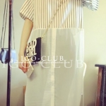 ((พร้อมส่ง)) เสื้อผ้าแฟชั่นผู้หญิง : เดรสสีขาว แต่งลายทางสีดำ น่ารัก น่ารักจ้า