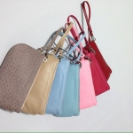 กระเป๋าคล้องมือ Reborn One