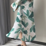 เสื้อคลุมแฟชั่น พร้อมส่ง : เสื้อคลุมสีขาวแต่งลายใบไม้สีเขียวสดใส แบบสวยมากจ้า