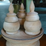 ชุดถ้วย 3 ใบพร้อมฝาปิดมีถาด ไม้เทพทาโร