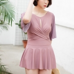 ชุดว่ายน้ำคนอ้วน พร้อมส่ง :ชุดว่ายน้ำไซส์ใหญ่สีชมพูกะปิ set 2 ชิ้น.มีชุดเสื้อวันพีชและกระโปรง แบบเก๋ น่ารักมากๆจ้า:รอบอก40-50นิ้ว เอว36-46นิ้ว สะโพก38-50นิ้ว กระโปรง เอว34-46นิ้ว