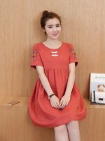 ชุดคนท้อง สีส้มอิฐ ปักลายที่แขน มีเชือกผูกหลัง น่ารักค่ะ M,L,XL,XXL