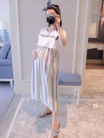 เดรสคลุมท้องแฟชั่น ลายตรงวินเทจ มีเชือกผูกปรับขนาดด้านหน้า มีเสื้อสวมด้านนอก น่ารักมากค่ะ