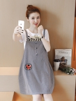 ชุดคลุมท้องแฟชั่น เอี๊ยมเย็บติดกับเสื้อเป็นชุดเดียวกัน ทรงน่ารัก มีเชือกผูกหลังปรับขนาดครรภ์ M,L,XL,XXL