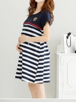 ชุดคลุมท้องเปิดให้นม แขนสั้น ผ้ายืดลายขาวน้ำเงิน เปิดให้นมแนวนอน M,L,XL,XXL