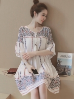 ชุดคลุมท้องลายวินเทจ แขน3 ส่วน มีระบาย มีเชือกพู่ที่คอ M,L,XL,XXL