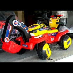 รถเด็กแมคโครไอรอนแมนไฟฟ้า*ใช้มือถือบังคับได้ มีรีโมท ต่อบูลทูธ* (2มอเตอร์, บังคับตักดินได้ทั้งแมนนวลและจากรีโมท, มีเสียงเพลงและไฟกระพริบในตัว)