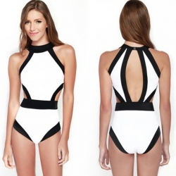 ชุดว่ายน้ำวันพีช พร้อมส่ง :ชุดว่ายน้ำแฟชั่นสีขาวตัดขอบสีดำแบบเก๋ sexyน่ารักมากๆจ้า:.รอบอก34-42นิ้ว เอว32-38นิ้ว สะโพก36-44นิ้วจ้า