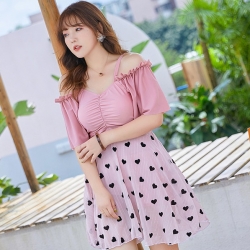 ชุดว่ายน้ำคนอ้วน 5xl วันพีชพร้อมส่ง :ชุดว่ายน้ำไซส์ใหญ่ชุดเที่ยวทะเลสีชมพูแต่งลายหัวใจมีกางเกงขาสั้นใส่ด้านในแบบสวยน่ารักมากๆจ้า:รอบอก40-48นิ้ว เอว32-42นิ้ว สะโพก40-50นิ้ว