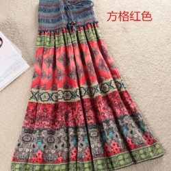 เสื้อผ้าแฟชั่นผู้หญิงพร้อมส่ง : เดรสสีแดงแฟชั่น แต่งลายกราฟฟิกสีสดใส ใส่เป็นกระโปรงได้ แบบน่ารักมากๆจ้า