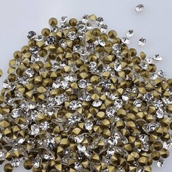 เพชรตูดแหลม เพชรก้นแหลม เพชรเทียม เพชรกระจก เพชรคริสตัล พลอยกระจก สีขาว สีใส ขนาดต่างๆ