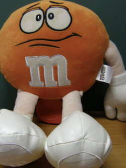 M&M สีส้ม ขนาด 10 นิ้ว