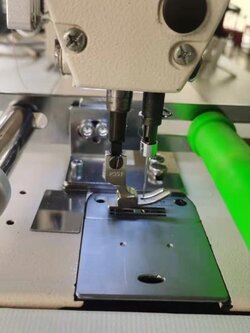 ตัวถ่างยางจักรเย็บอุตสาหกรรมเข็มเดี่ยวสำหรับถ่างยางขากางเกง แขนใช้งานง่ายติดตั้งโดยไม่ต้องเจาะจักร