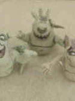 ตุ๊กตาที่ระลึก ชุด 3 ตัว (Laverne, Hugo, Victor)