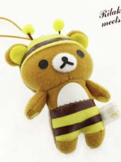 ตุ๊กตาห้อยมือถือ คุมะชุดผี้ง (Rilakkuma Honey Bee)