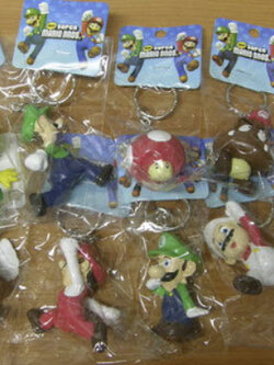 พวงกุญแจ "มาริโอ" ชุดใหญ่ 11 ชิ้น