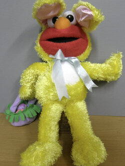 เอลโม่ (Elmo) ชุดกระต่าย ขนาด 15 นิ้ว (มือสอง)