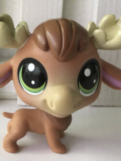 กวาง สีน้ำตาล ตาสีเขียว #2087