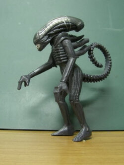 Alien Metallic Flesh Super 7 ขนาด 4 นิ้ว