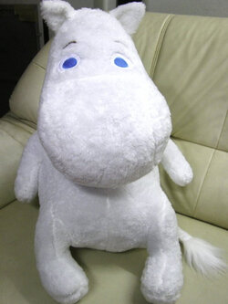 Moomin สีขาว ตาและคิ้วเป็นงานปัก ขนาด 24 นิ้ว (Sekiguchi)