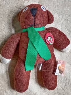 หมีเท็ดดี้ (Teddy Bear) ขนาด 9 นิ้ว ผ้าพันคอเขียว