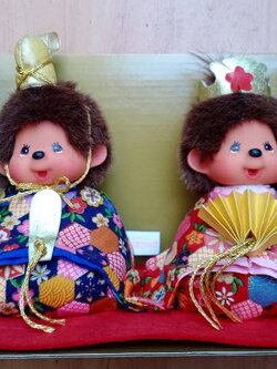 Monchhichi Box Set แพ็คคู่ พร้อมกล่องใส่ (Sekiguchi)