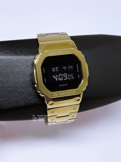 G-SHOCK CUSTOM รุ่น DW-5600 กรอบสายเหล็กทองหน้าดำ
