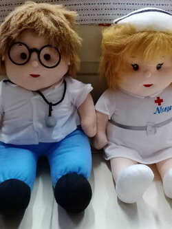 ตุ๊กตาแพ็คคู่ แพทย์ กับพยาบาล ขนาดสูง 50 ซ.ม. นั่งได้ น่ารักมาก